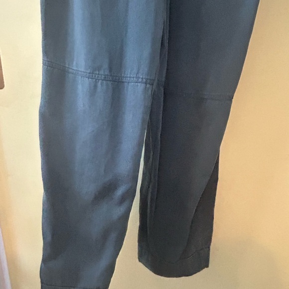J Crew Drapey Jumpsuit Size Medium - Picture 4 of 5
